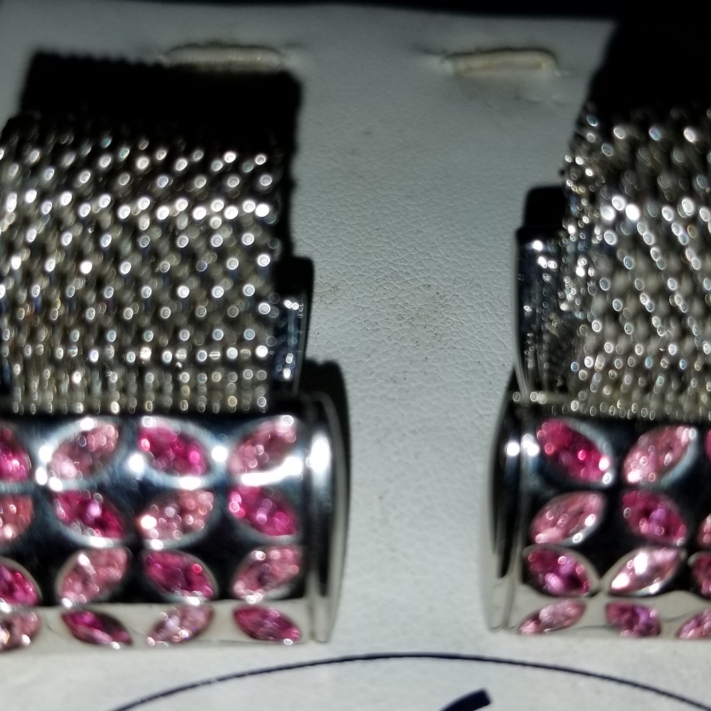 Cuff links